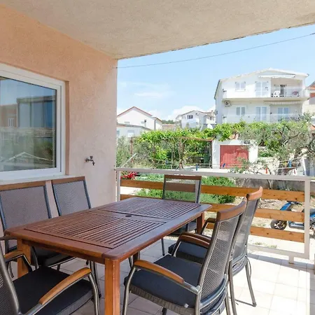 Apartments Marija Jug Primosten Exterior photo
