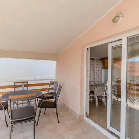 Apartments Marija Jug Primosten Exterior photo