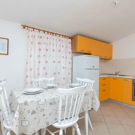 Apartments Marija Jug Primosten Exterior photo