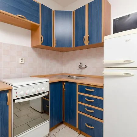 Apartments Marija Jug Primosten Exterior photo