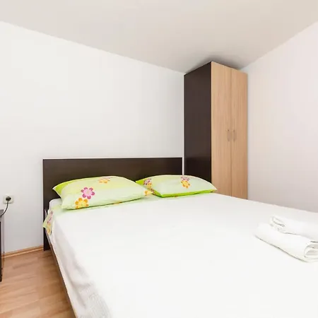 Apartments Marija Jug Primosten Exterior photo