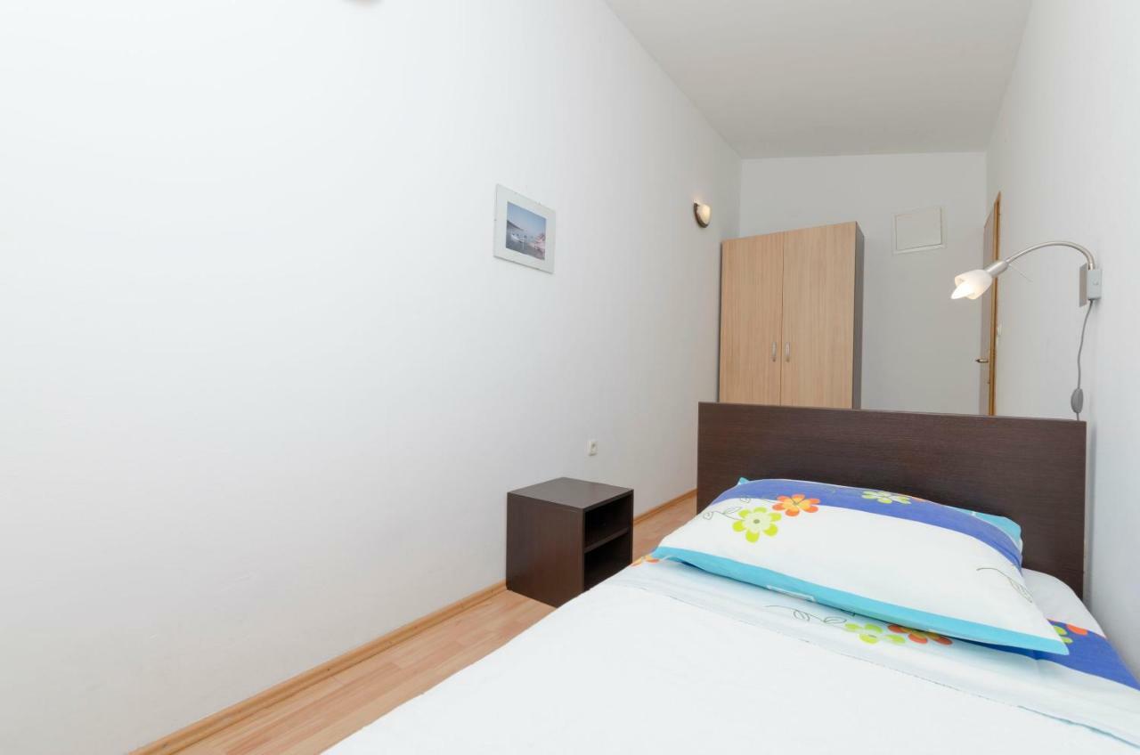 Marija Jug Apartment Primosten